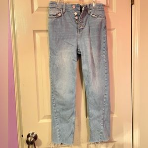 BDG/Urban Outfitters light wash jeans, girlfriend cut size 26